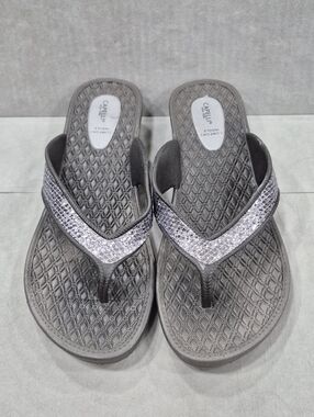 Capelli flip flop sandals women's 11 gray silver glitter metallic low wedge heel